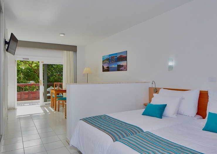 Junior suite vista jardin / piscina Apartamentos Coral Teide Mar Puerto de la Cruz
