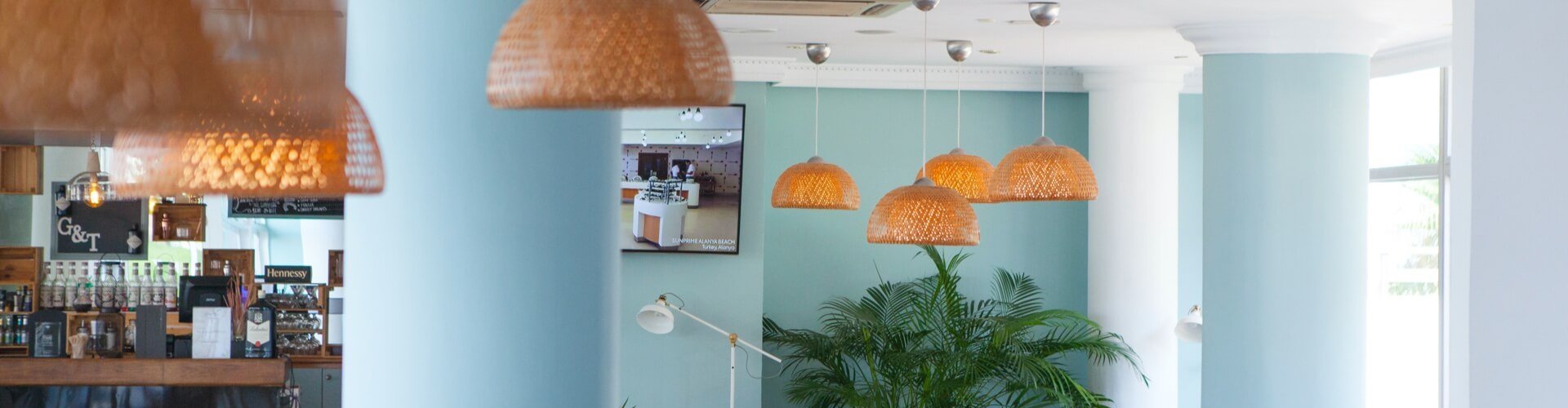 Coral Hotels - - Coral Hotels - -