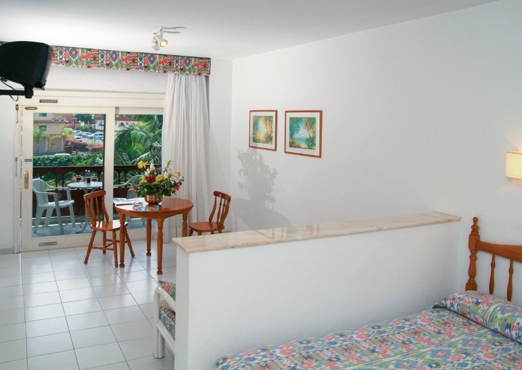 Paquete ciclista estudio 2 adultos Apartamentos Coral Teide Mar Puerto de la Cruz Paquete ciclista estudio 2 adultos Apartamentos Coral Teide Mar Puerto de la Cruz