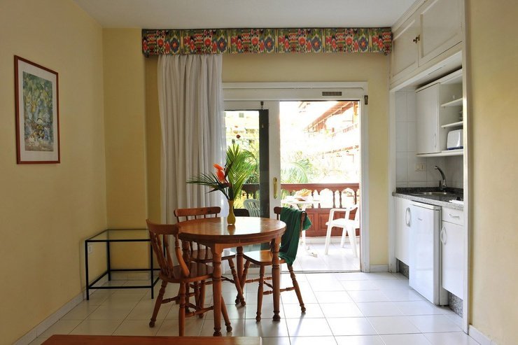 Estudio vista jardín/piscina 2 adultos + 1 niño coral teide mar puerto de la cruz Estudio vista jardín/piscina 2 adultos + 1 niño coral teide mar puerto de la cruz