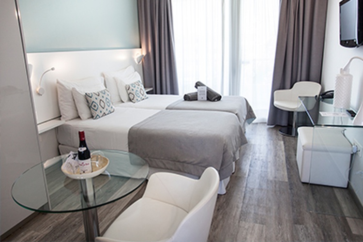 Junior suite swim up coral ocean view costa adeje Junior suite swim up coral ocean view costa adeje