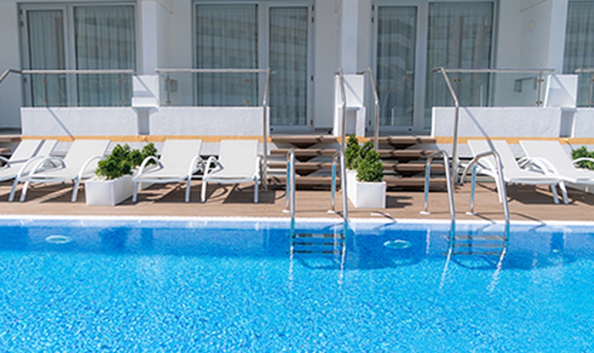 Junior suite swim up Coral Ocean View Costa Adeje Junior suite swim up Coral Ocean View Costa Adeje
