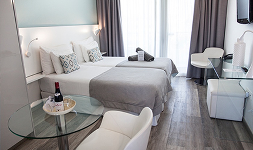 Junior suite swim up Coral Ocean View Costa Adeje Junior suite swim up Coral Ocean View Costa Adeje