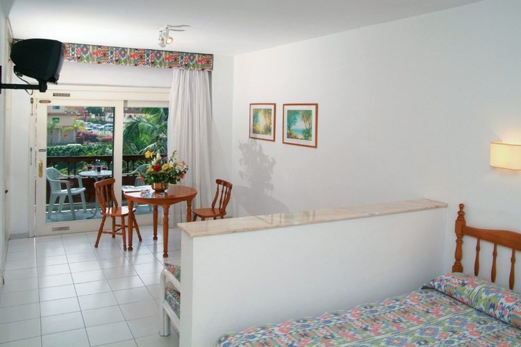 Paquete ciclista estudio 2 adultos hotel coral teide mar puerto de la cruz Paquete ciclista estudio 2 adultos hotel coral teide mar puerto de la cruz