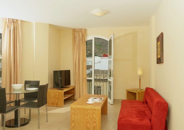 Apartamento 2 dormitorios (2-5 personas) Apartamentos Coral Los Silos Apartamento 2 dormitorios (2-5 personas) Apartamentos Coral Los Silos