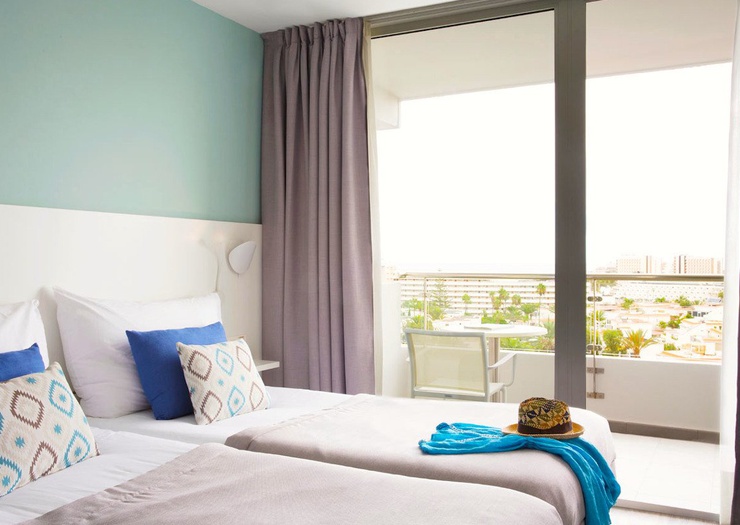 Suite vista piscina-mar superior 2 adultos Hotel Coral Ocean View Costa Adeje