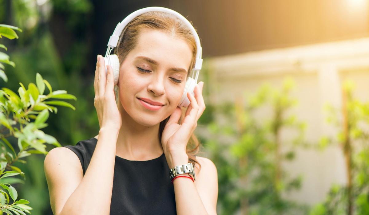 Vacaciones al ritmo del mar: cómo la música influye en tu experiencia de viaje Coral Hotels Vacaciones al ritmo del mar: cómo la música influye en tu experiencia de viaje Coral Hotels