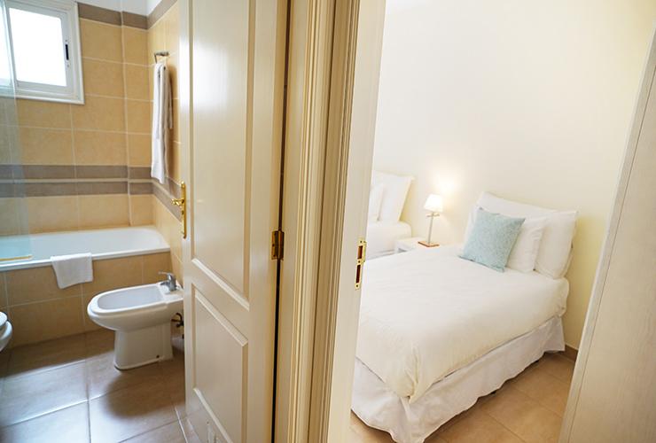 Apartamento 2 dormitorios (2-5 personas) Apartamentos Coral Los Silos Apartamento 2 dormitorios (2-5 personas) Apartamentos Coral Los Silos