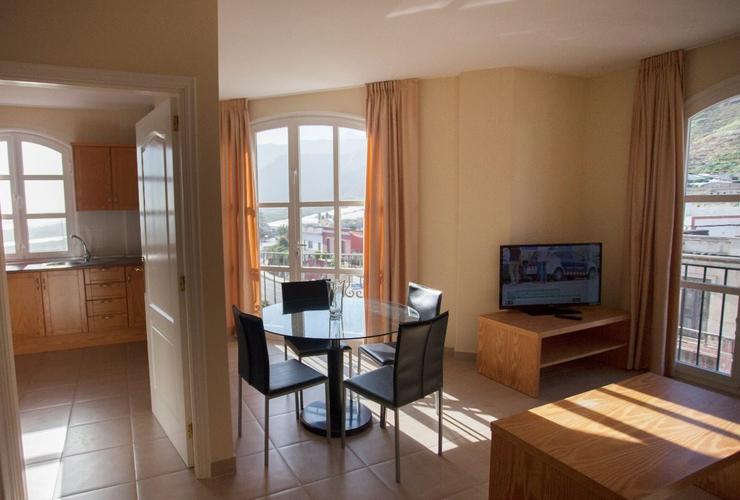 Apartamento 2 dormitorios con terraza y vista mar (2-4 personas) Apartamentos Coral Los Silos Apartamento 2 dormitorios con terraza y vista mar (2-4 personas) Apartamentos Coral Los Silos