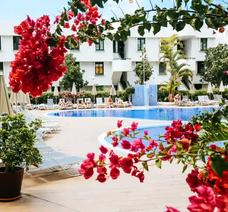 Piscina Hotel Coral Suites & Spa Playa de las Américas Piscina Hotel Coral Suites & Spa Playa de las Américas