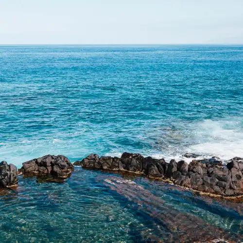 Disfrutar de las piscinas naturales Coral Hotels Disfrutar de las piscinas naturales Coral Hotels